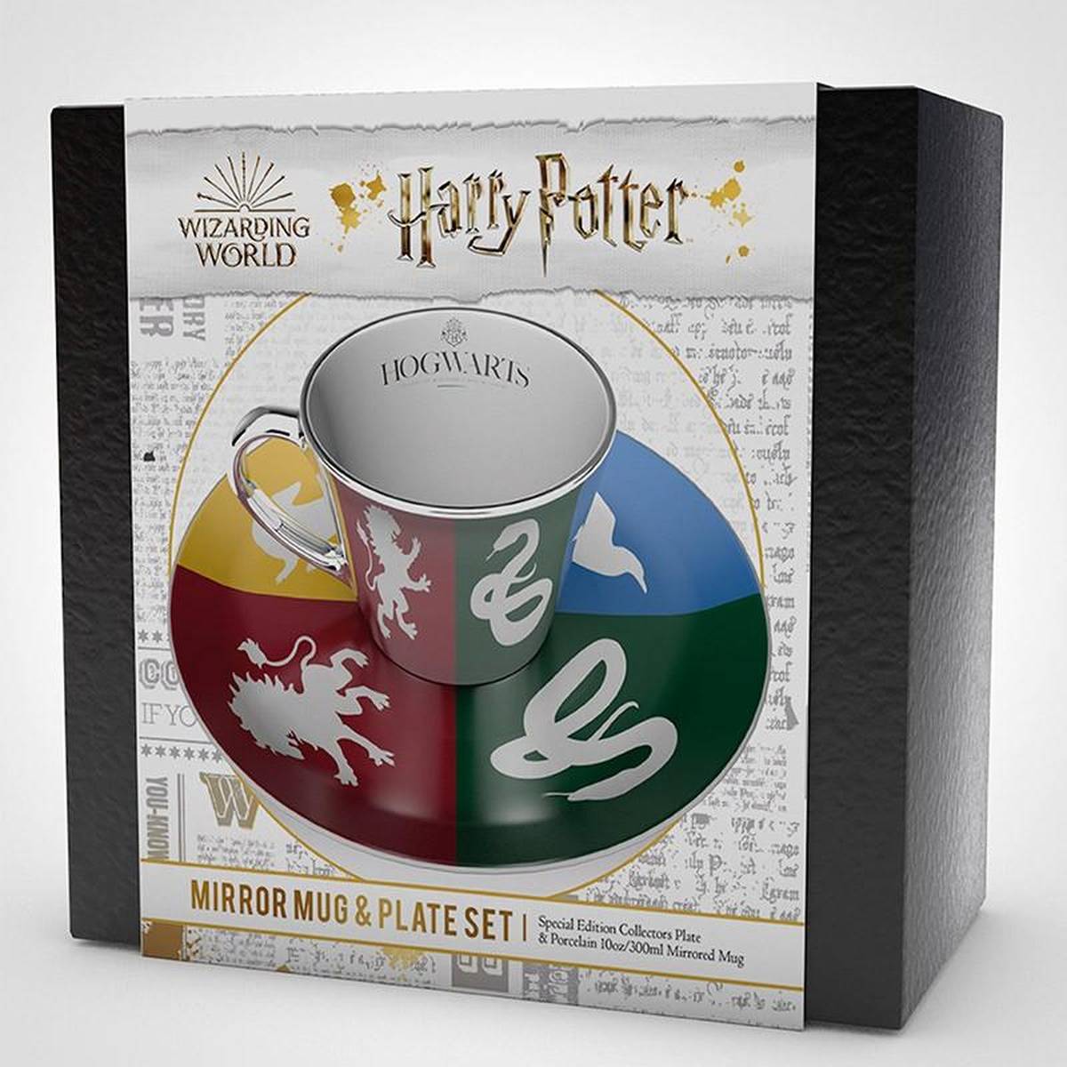 Boîte contenant une tasse à café Harry Potter avec effet miroir, accompagnée d'une soucoupe colorée représentant les quatre maisons de Poudlard : Gryffondor, Serpentard, Serdaigle, et Poufsouffle.