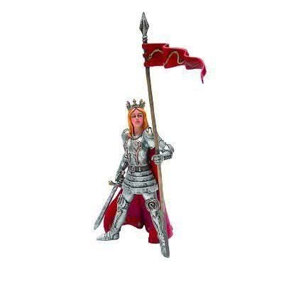 Figurine Reine en armure Plastoy, reproduction médiévale détaillée avec armure argentée, cape rouge et bannière. Idéale pour collectionneurs et enfants.